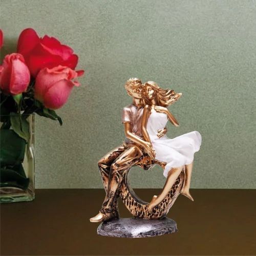 Polyresin Glossy Romantic Love Couple Statue