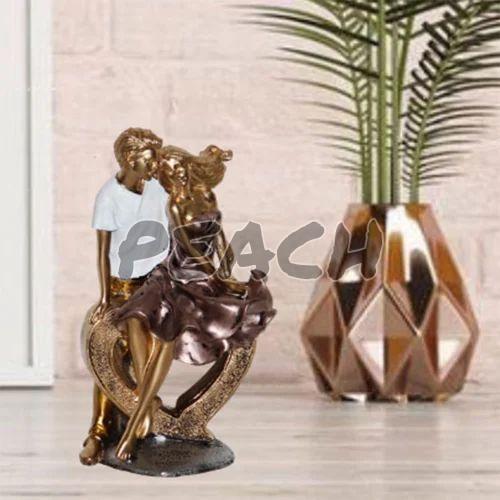 Beautiful Love Couple Showpiece Statue