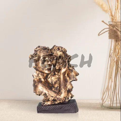 Metalic Cute Love Couple Statue