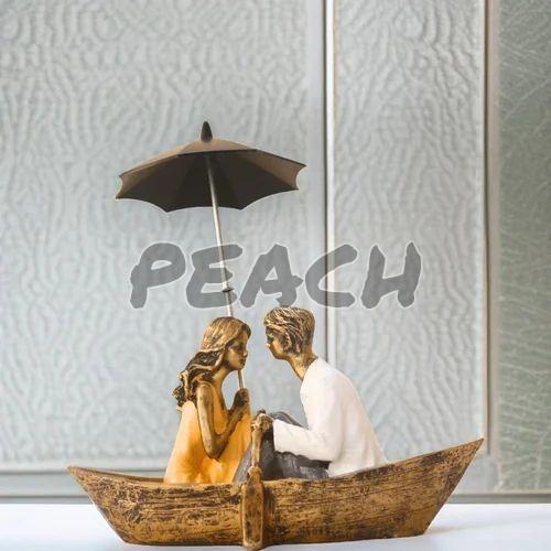 Polyresin Love Couple on Boat Statue
