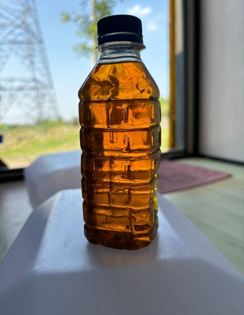 Red Plastic Pyrolysis Oil