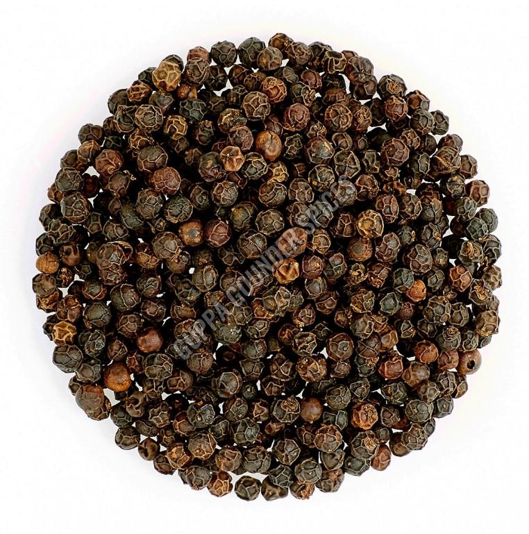 Whole Black Pepper Seeds
