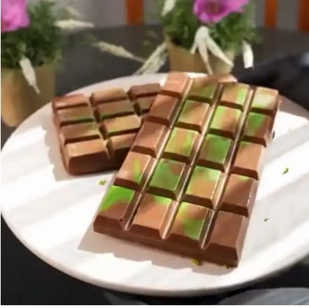 Pistachio Rectangular Dubai Kunafa chocolate