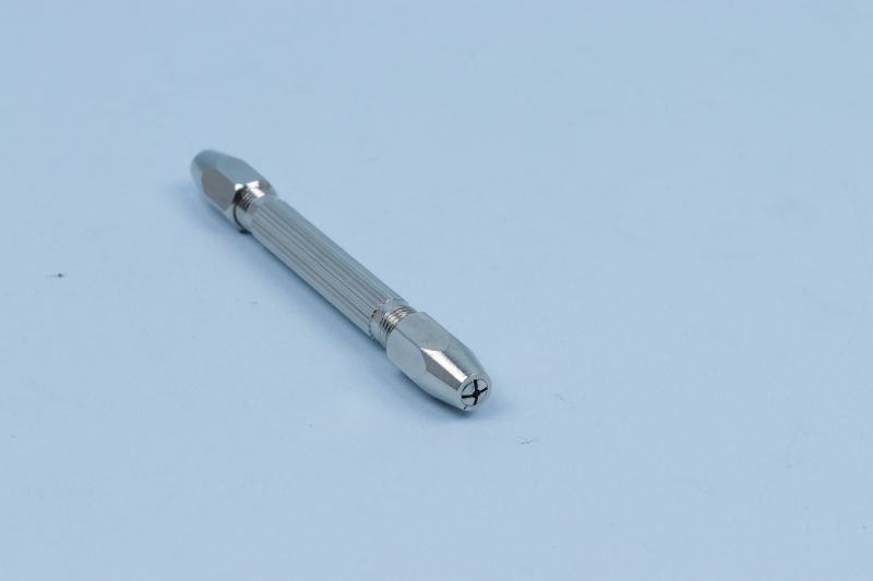 Versatile Universal Instrument Holder