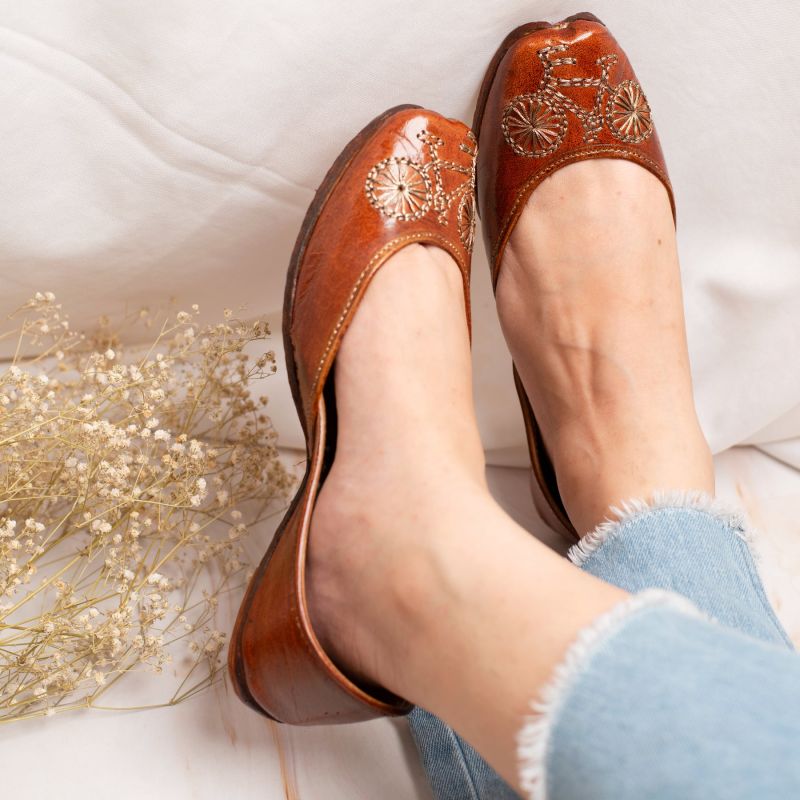 Footwear Mojari