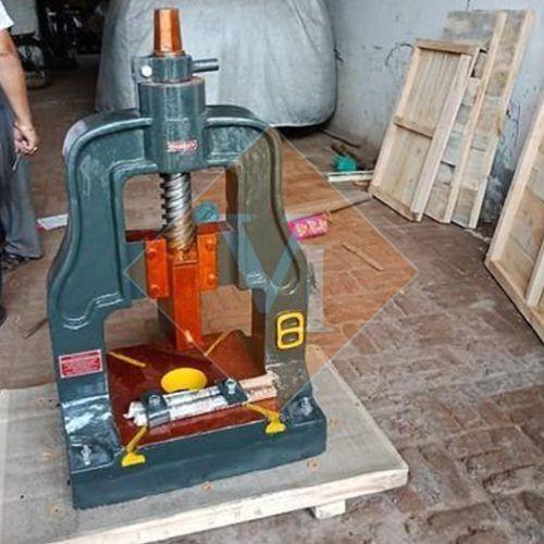 Double Body Fly Press Machine
