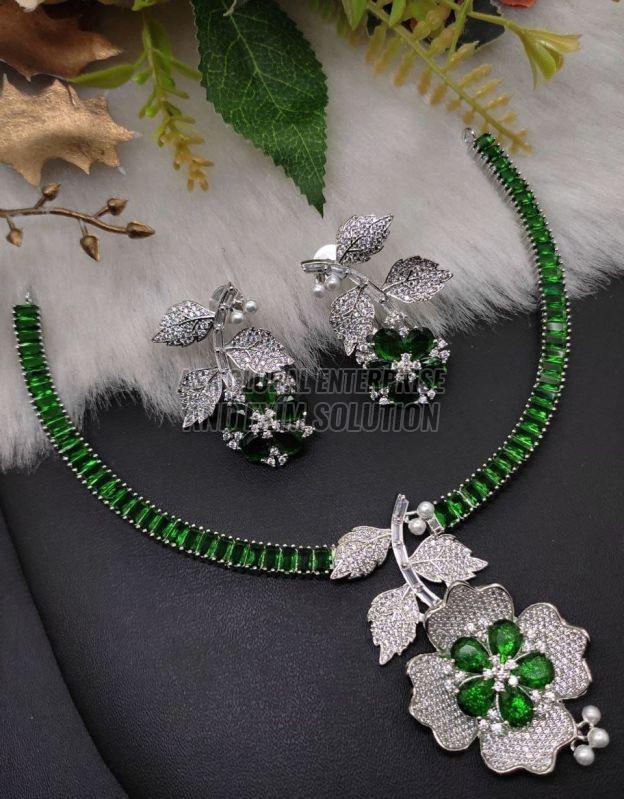 Ladies Brass Flower Design Necklace Set