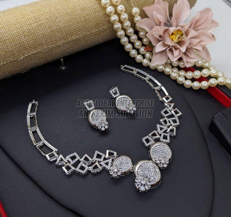 Ladies  Brass Silver Polished Necklace Set