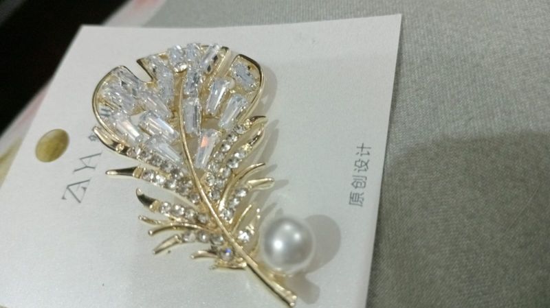 Gold Plated Pearl and Stone Work Brooch