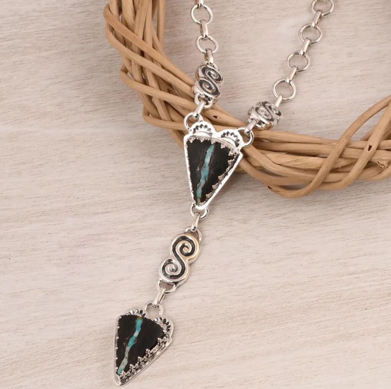 Ladies Stylish Look 92.5 Silver Chain Necklace