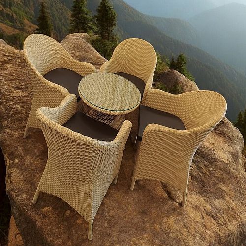 The Horizon Retreat Outdoor Dining Set