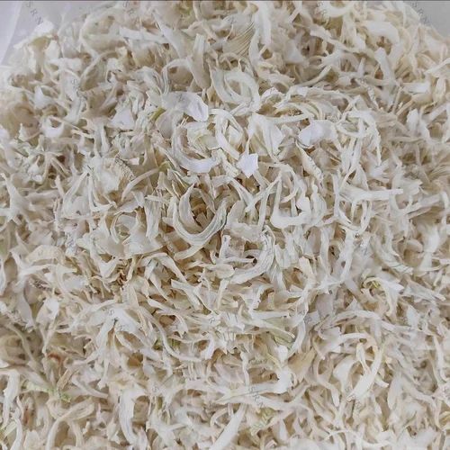 Unsorted Dehydrated White Onion Flakes