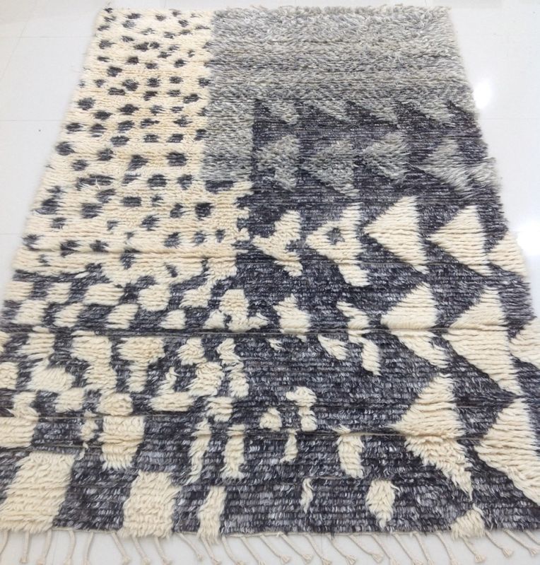 DSH-19-20 Black and Cream Semi Worsted New Zealand Wool Rug
