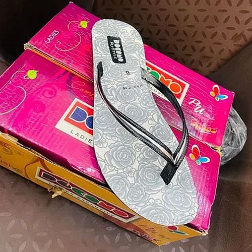 Ladies Grey Casual Wear Slipper