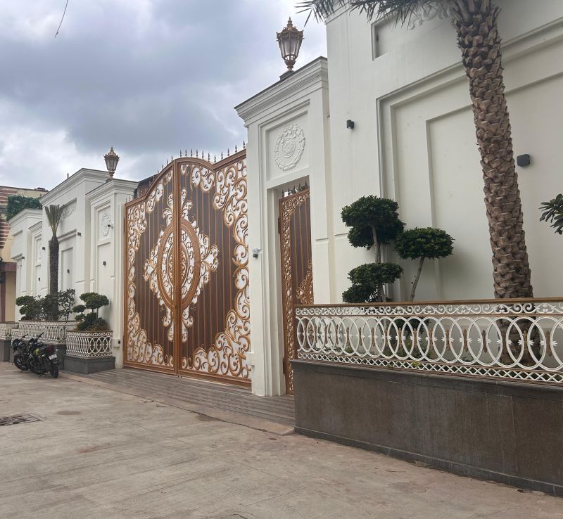 Cast Iron Compound Railings