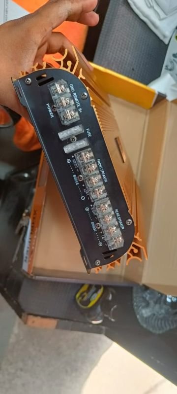 4 Channel Stereo Amplifier