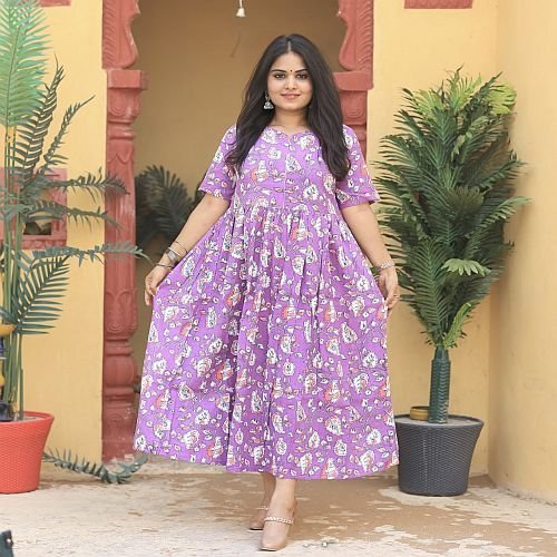 Ladies Pink Rayon Printed Long Kurti