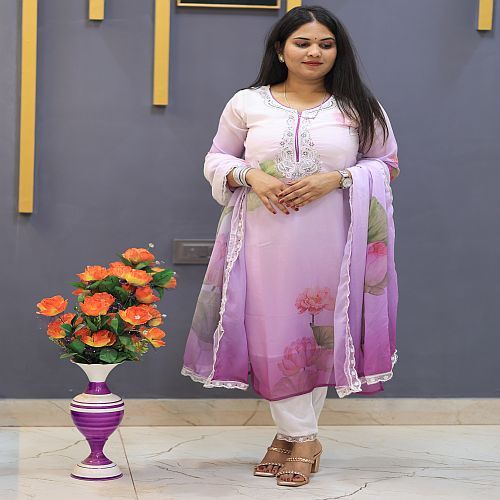 Ladies Rayon Pink and White Floral Print Salwar Suit