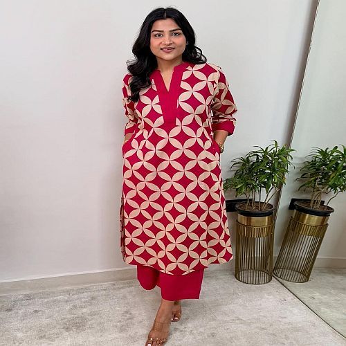 Ladies Red Fancy Printed Rayon Palazzo Suit