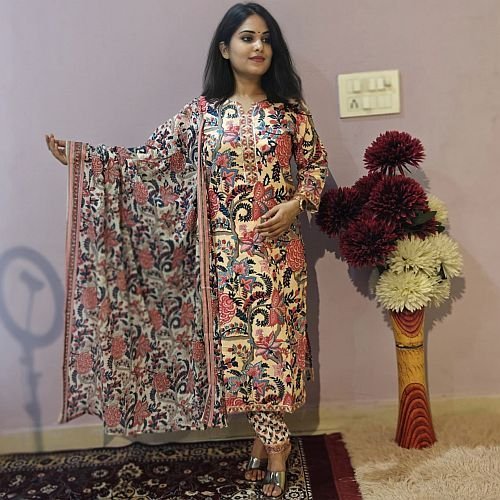 Multicolor Ladies Rayon Kurti Pant Set