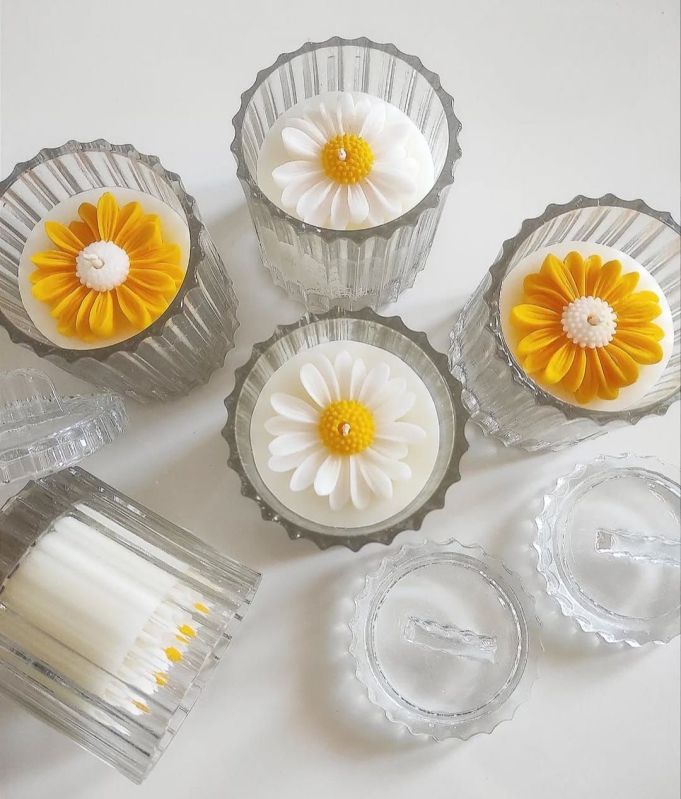 Glass Decorative Candle With Daisy Flower