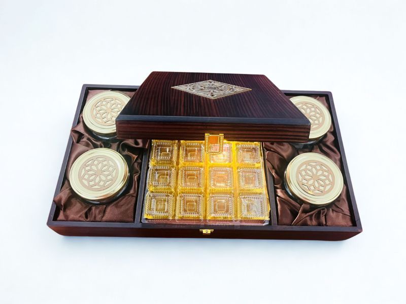 Luxurious Wooden Gift Box with 4 Laser Cut Design Salsa Jars