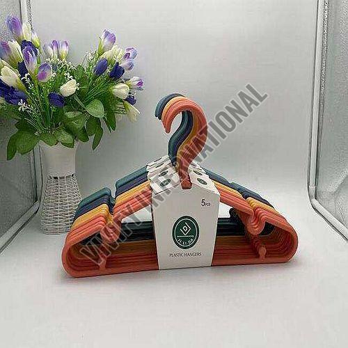 5 Pcs Plastic Clothes Hanger Set