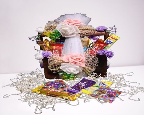 Decorative Wooden Hamper Gift Baskets With Handle