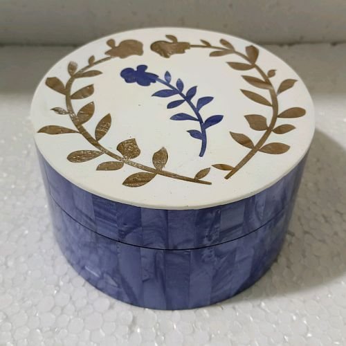 Decorative Resin Round Gift Box