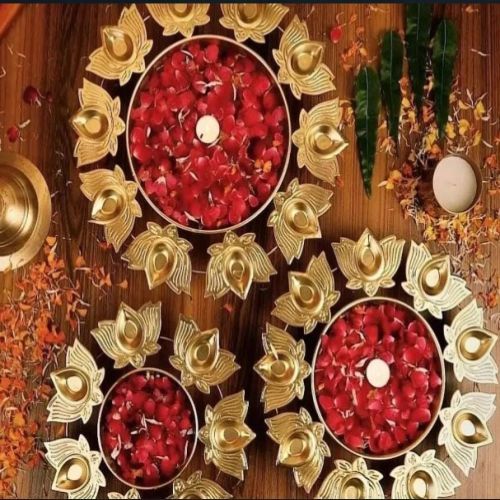 Golden Antique Metal Urli