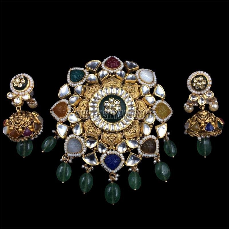 Antique Polki Work Gold Pendant Earring Set