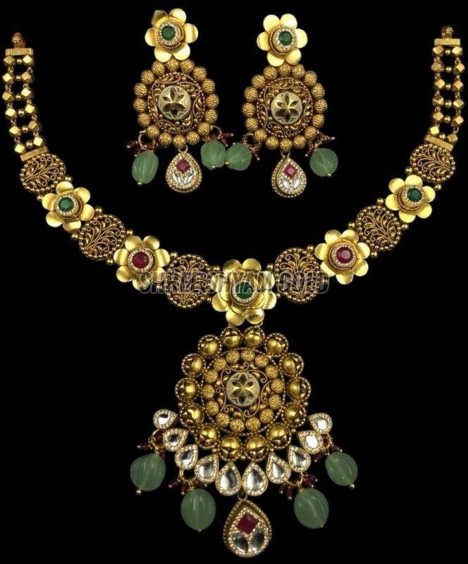 Traditional Antique Floral Kundan Gold Necklace Set