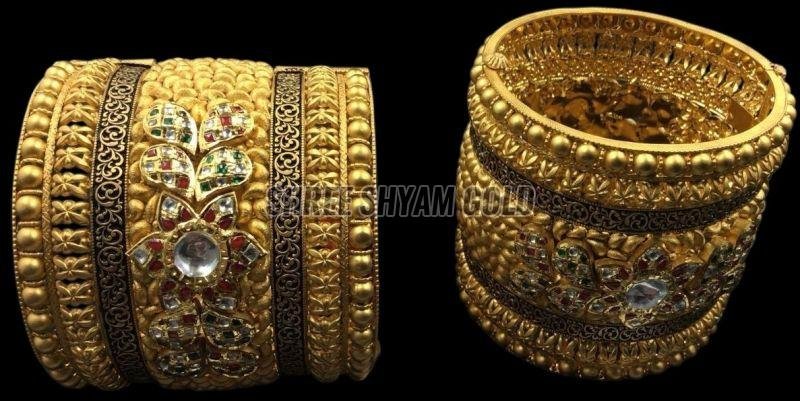 Traditional Gold Kundan Bangles Set
