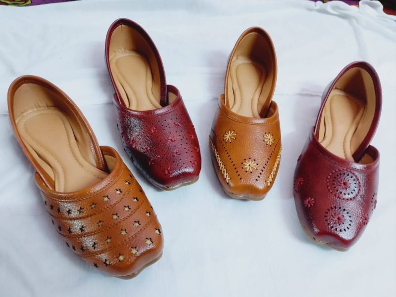 Traditional Flat Ladies Jutti