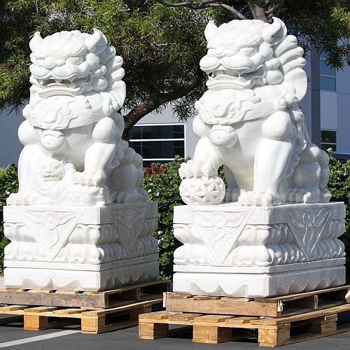 White Marble Carving Chinese Foo Dog Statue