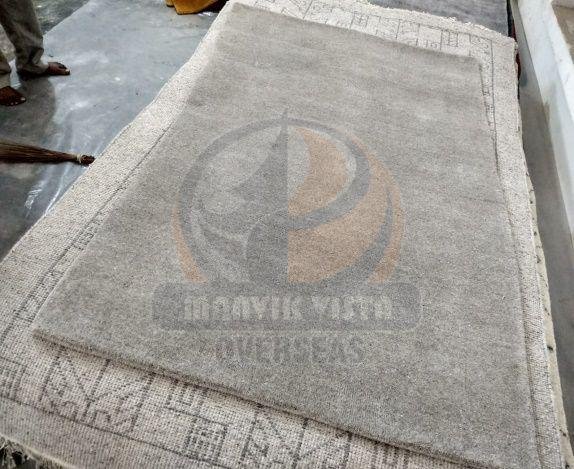 Fancy Grey Handloom Woolen Viscose Rug