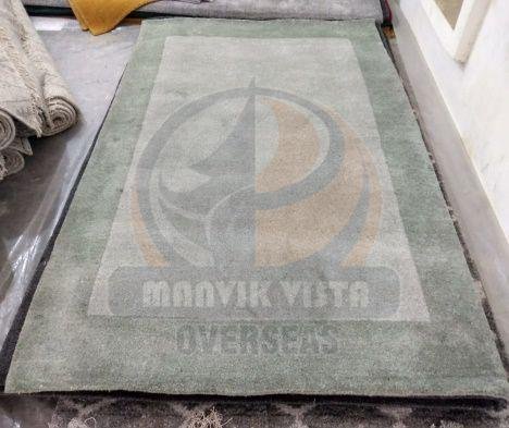 Grey Green Border Wool Viscose Handloom Rug