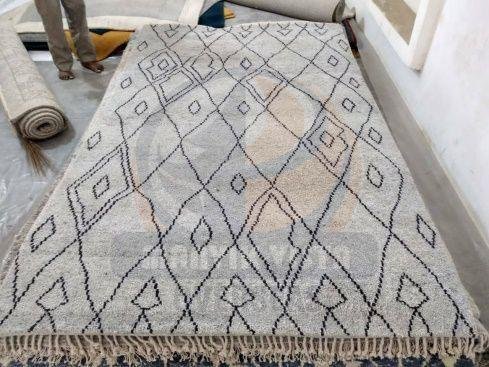 Ivory and Black Wool and Viscose Rug