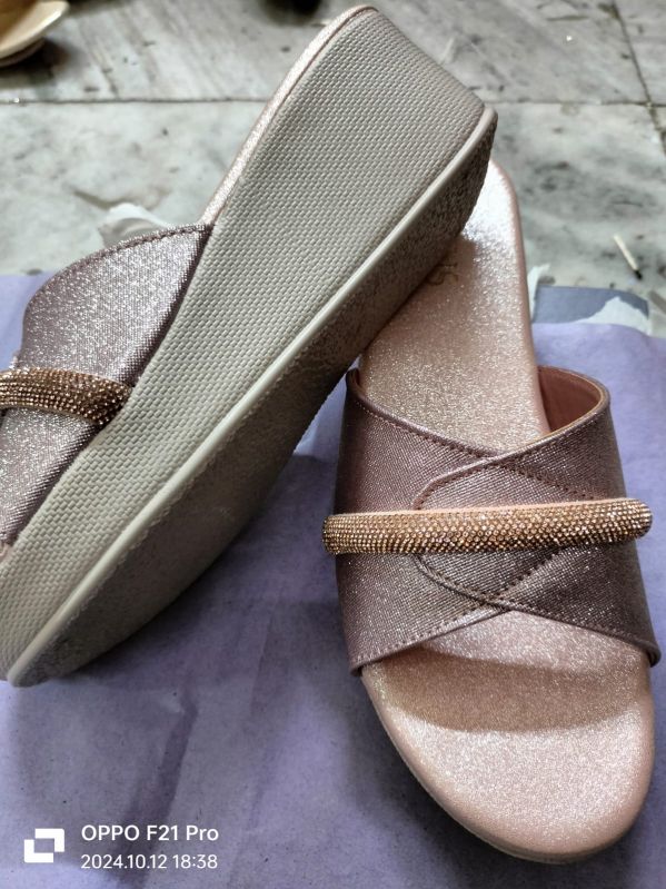 Unique Design Heeled Ladies Sandal