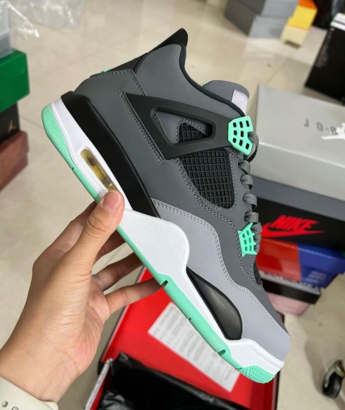 Men Lightweight Lace Up Sneaker