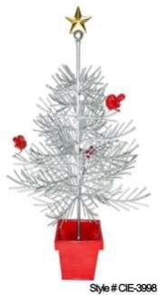 Star Topped Cardinal Christmas Tree
