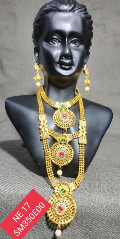 Elegant Gold Plated Ladies Necklace Set