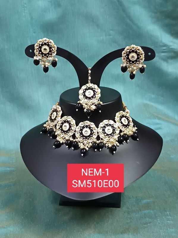 Modern Gold Plated Ladies Necklace Set