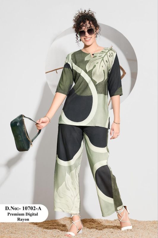 Women\'s Rayon Digital Print Night Suit