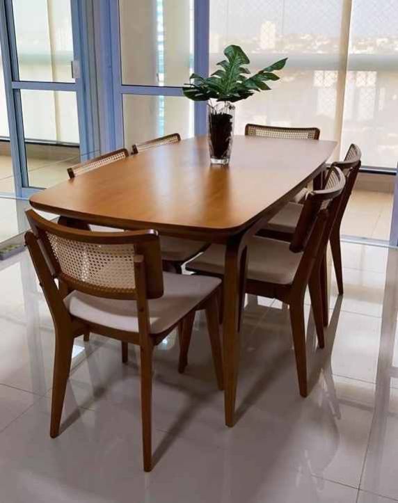 6 Seater Wooden Dinning Table