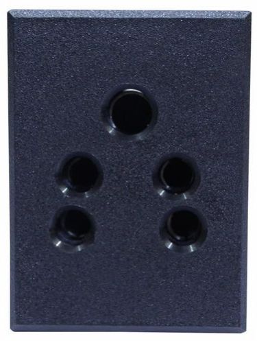 SU-61 Premium Black Series 6A 5 Pin Socket