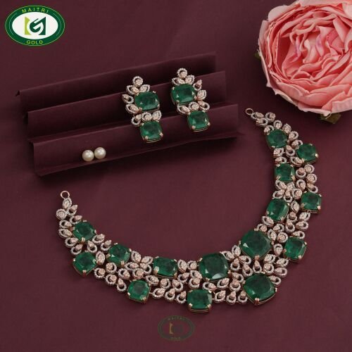 Ladies Green Stone Necklace Set