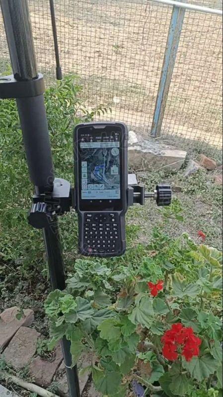GNSS DGPS Surveying Instrument