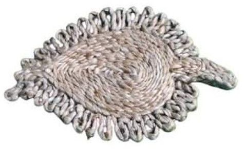 Jute Mat with Intricate Leaf-Shaped Border
