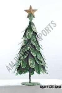 Rustic Green Metal Christmas Tree Sculpture with Star Topper